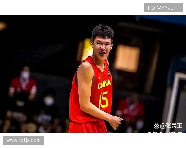 杨瀚森全能表现三分策应持球单打耐心十足展现篮球全方位能力